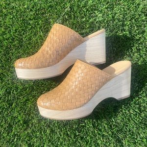 NWT - Everlane Leather Weave Clogs Sz 6